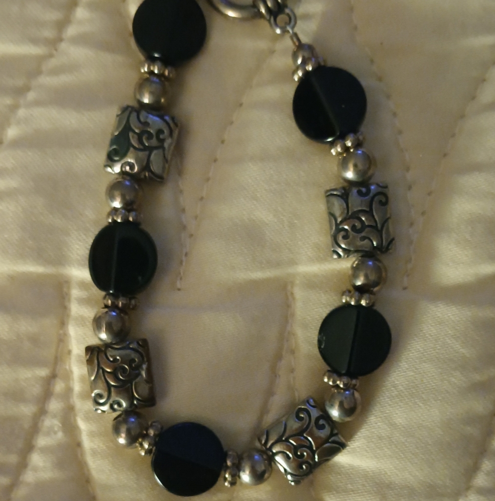 Elegant Black and Silver Bracelet